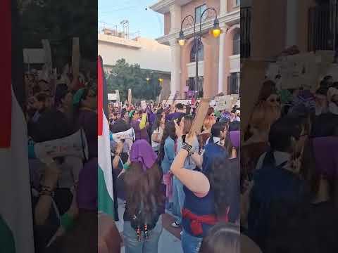 PRENDEN FUEGO al Poder Judicial: Bloque Negro se hace presente en marcha de #8M en Hermosillo